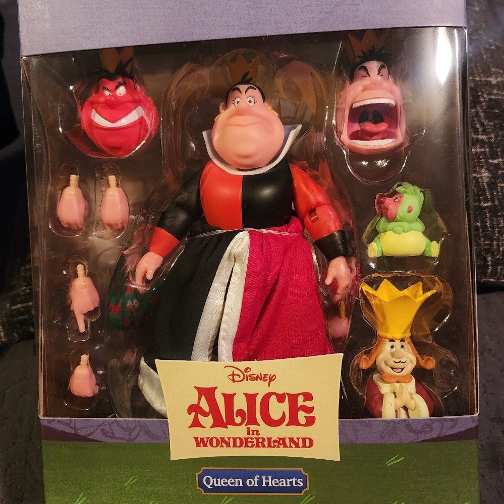 Super7 Ultimates Queen of Hearts Figure